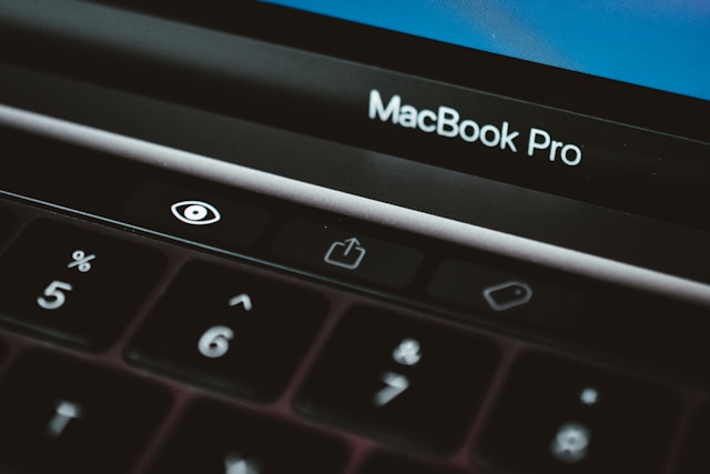 How to Use a Teleprompter on Zoom Without Anyone Knowing